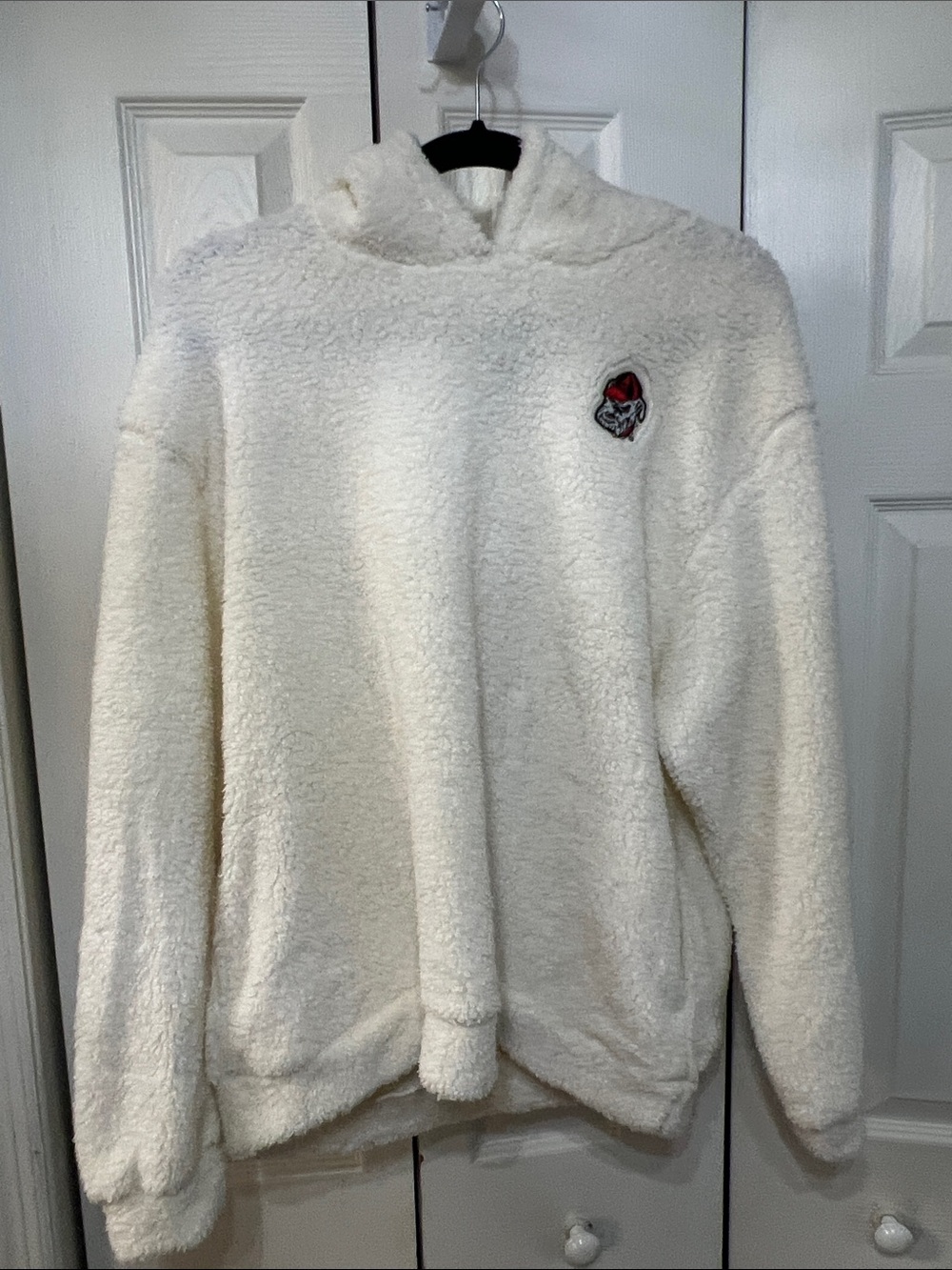 Georgia Bulldogs Pro Edge Cream Sherpa Hooded Pullover with Embroidered Patch